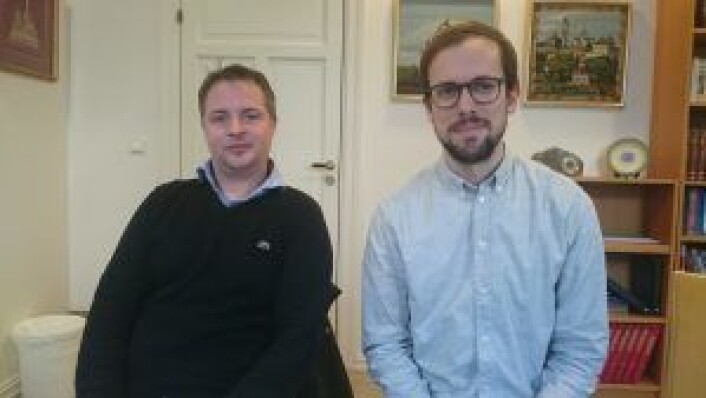 Sekretær i Fagforbundet i Oslo og forfatter av rapporten, Lasse Skurtveit (t.h.), med hovedtillitsvalgt i sykehjemsetaten, Kjartan Goksøyr. De mener at sykehjem har klare fordeler sammenlignet med omsorgsboliger. Foto: Christian Boger Sekretær i Fagforbundet i Oslo og forfatter av rapporten, Lasse Skurtveit (t.h.), med hovedtillitsvalgt i sykehjemsetaten, Kjartan Goksøyr. De mener at sykehjem har klare fordeler sammenlignet med omsorgsboliger. Foto: Christian Boger