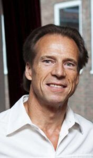 Stortingsrepresentant Jan Bøhler (AP) vil ha to nye politiposter på Søndre Nordstrand. Stortingsrepresentant Jan Bøhler (AP) vil ha to nye politiposter på Søndre Nordstrand.