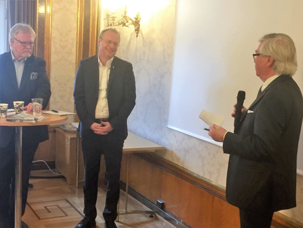 Byrådsleder Raymond Johansen og direktør i Oslo handelsstands forening, Gunnar Larssen (t.v.), under møte om bilfritt byliv i Oslo. Foto: Vegard Velle Byrådsleder Raymond Johansen og direktør i Oslo handelsstands forening, Gunnar Larssen (t.v.), under møte om bilfritt byliv i Oslo. Foto: Vegard Velle