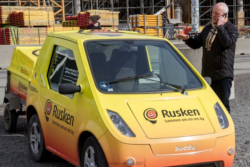 Jan Hauger tar fatt på sin åttende våropprydning med ruskenaksjonen. Foto: Kristijan Velkovski Jan Hauger tar fatt på sin åttende våropprydning med ruskenaksjonen. Foto: Kristijan Velkovski