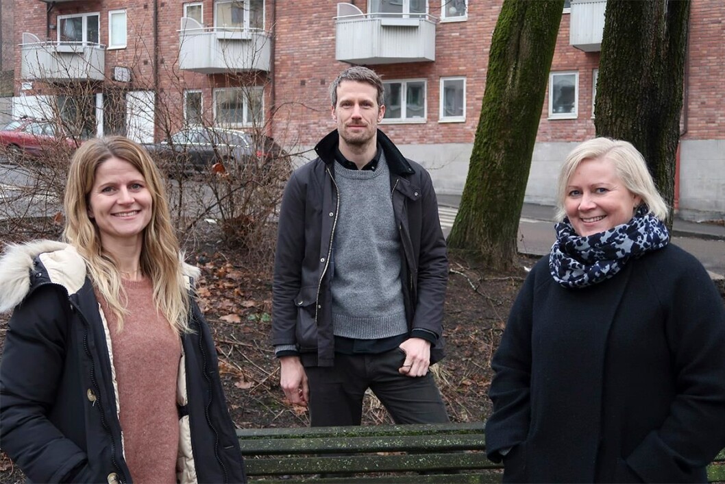 Fra venstre: Leder for FACT Sagene, spesialsykepleier Kristin Normann Wergeland, overlege og psykiater Florian Schönfeld, og spesialsykepleier Ellen Skodje. Foto: Bydel Sagene Fra venstre: Leder for FACT Sagene, spesialsykepleier Kristin Normann Wergeland, overlege og psykiater Florian Schönfeld, og spesialsykepleier Ellen Skodje. Foto: Bydel Sagene