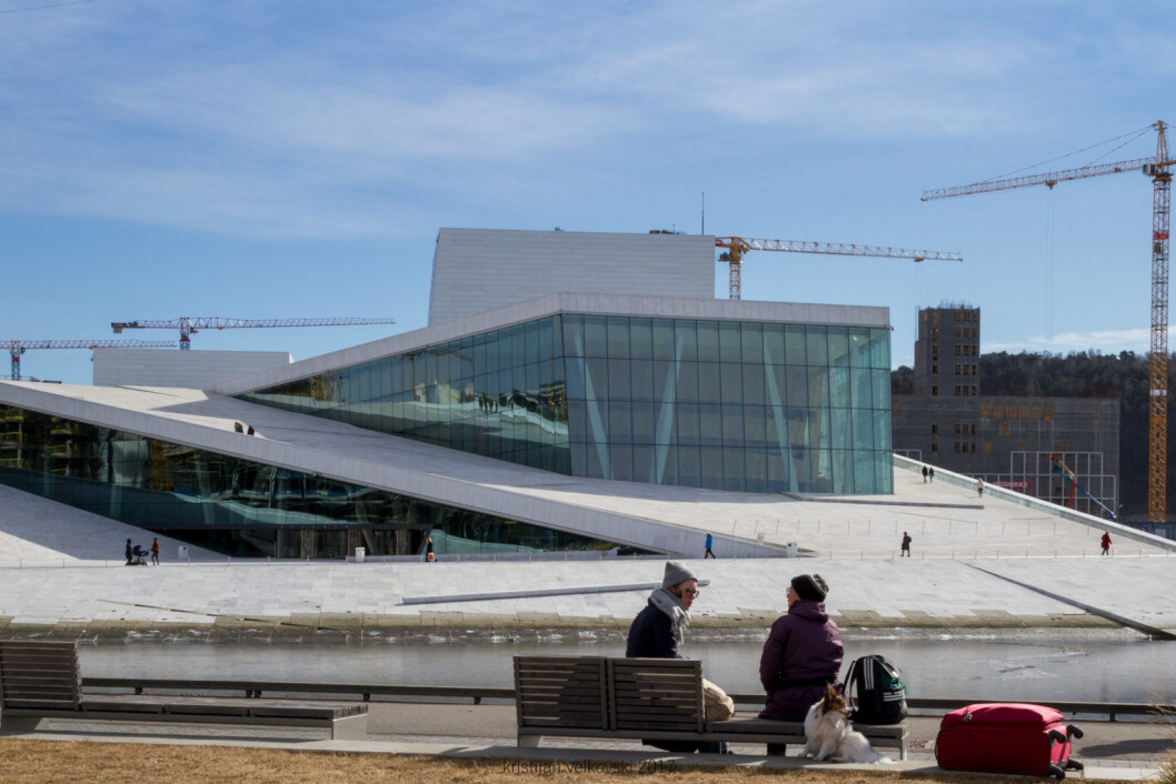Operaen i Oslo stenger fram til påske. Operaen i Oslo stenger fram til påske.