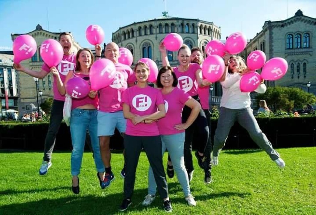 – Vi er lei av å høre at likestilling tar tid. Det trenger det ikke, det er bare et spørsmål om politisk vilje, sier representantene fra Feministisk initiativ. Foto: Xenia Villafranca – Vi er lei av å høre at likestilling tar tid. Det trenger det ikke, det er bare et spørsmål om politisk vilje, sier representantene fra Feministisk initiativ. Foto: Xenia Villafranca