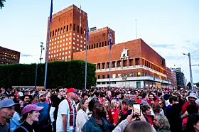 Norge-Brasil, foran Rådhuset.