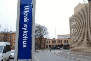 Ullevål og de andre sykehusene brukte lang tid på å informere til sammen over 10.000 pasienter, blant annet fordi man ville unngå å sende brev til døde pasienter. Foto: Arnsten Linstad Ullevål og de andre sykehusene brukte lang tid på å informere til sammen over 10.000 pasienter, blant annet fordi man ville unngå å sende brev til døde pasienter. Foto: Arnsten Linstad