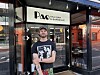 Benjamin Roth som er kokk på Pao er veldig glad i indisk mat og nevner Punjab på Grønland og Gutta fra Kalkutta.