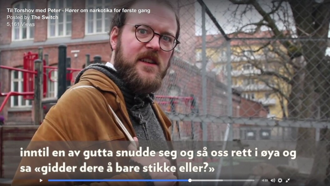 Fra videoen hvor Peter Vollsett i The Switch hører ordet "narkotika" for første gang. Fra videoen hvor Peter Vollsett i The Switch hører ordet "narkotika" for første gang.