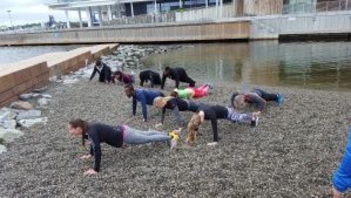 BodyChallenge prøvde også ut en treningsøkt på den lille stranda ytterst på Tjuvholmen. BodyChallenge prøvde også ut en treningsøkt på den lille stranda ytterst på Tjuvholmen.