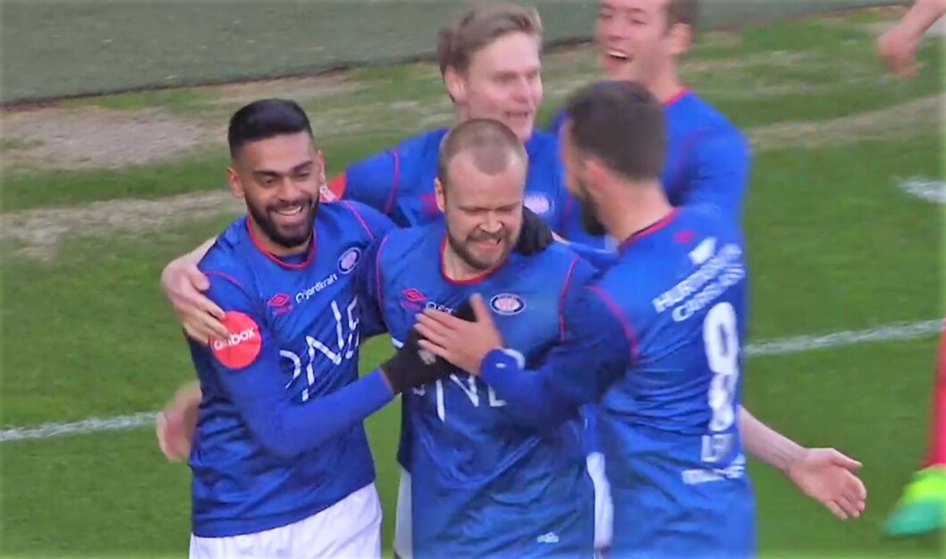 Kaptein Grindheim brukte hodet og nikket ballen i mål mot Sogndal. Kaptein Grindheim brukte hodet og nikket ballen i mål mot Sogndal.