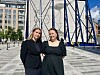 f.v June Trengereid Gruer (25) og Konstanse Marie Alvær (24), som sitter på Stortinget og er medlemmer i AUF.