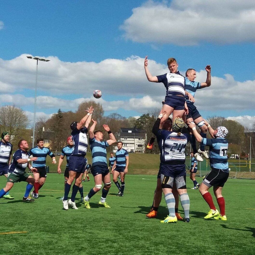Kamp på Voldsløkka forrige lørdag hvor Fusion, som består av Oslo Rugbyklubb, nå en del av Sagene IF rugby, og Blindern Rugbyklubb, spiller mot Göteborg rugbyforening. Foto: Elin Longva Kamp på Voldsløkka forrige lørdag hvor Fusion, som består av Oslo Rugbyklubb, nå en del av Sagene IF rugby, og Blindern Rugbyklubb, spiller mot Göteborg rugbyforening. Foto: Elin Longva