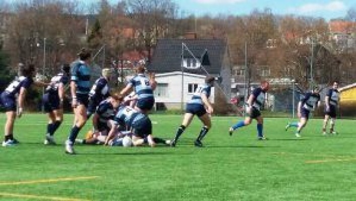 Fusion og Göteborg rugbyforening under kampen på Voldsløkka forrige helg. Foto: Elin Longva Fusion og Göteborg rugbyforening under kampen på Voldsløkka forrige helg. Foto: Elin Longva