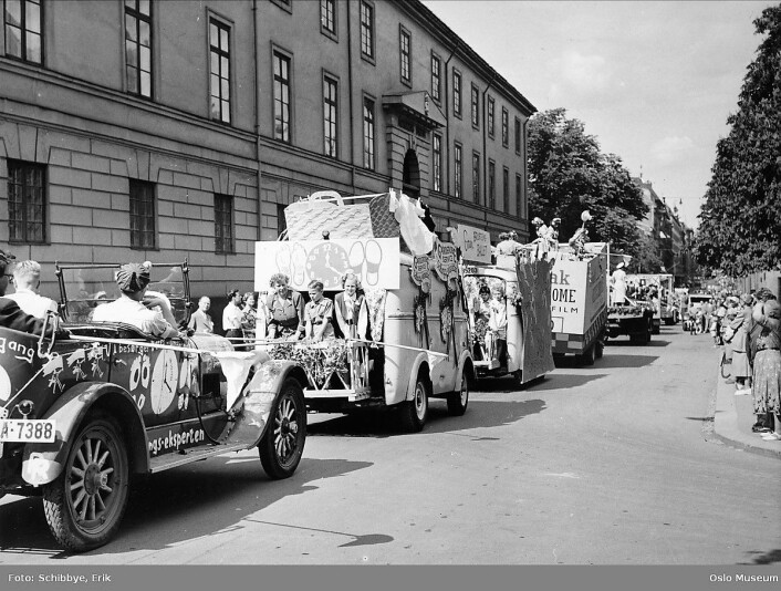 Oslodagen i 1953. Foto: Erik Schibbye / Oslo museum Oslodagen i 1953. Foto: Erik Schibbye / Oslo museum