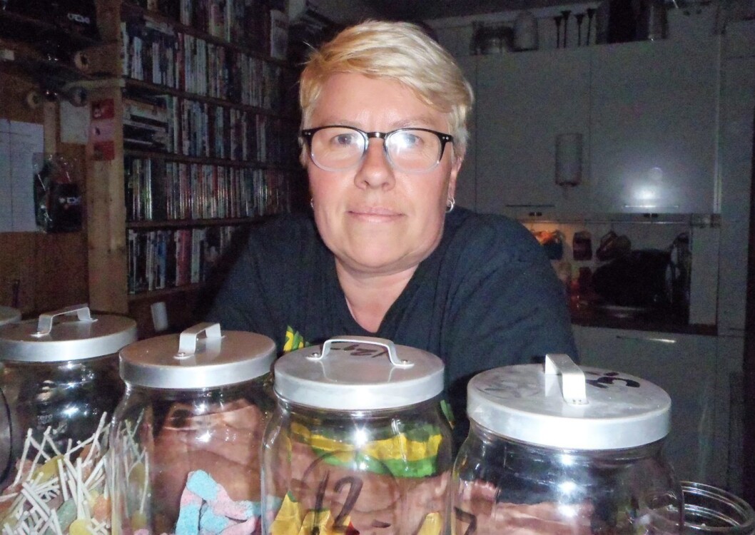 Fritidsklubbleder Siv Janna Glømmi i Hamna fritidsklubb ønsker at politikerne i bydelen ser nytten, og ikke bare utgiftene, med å ha fritidsklubber. Foto: Anders Høilund Fritidsklubbleder Siv Janna Glømmi i Hamna fritidsklubb ønsker at politikerne i bydelen ser nytten, og ikke bare utgiftene, med å ha fritidsklubber. Foto: Anders Høilund