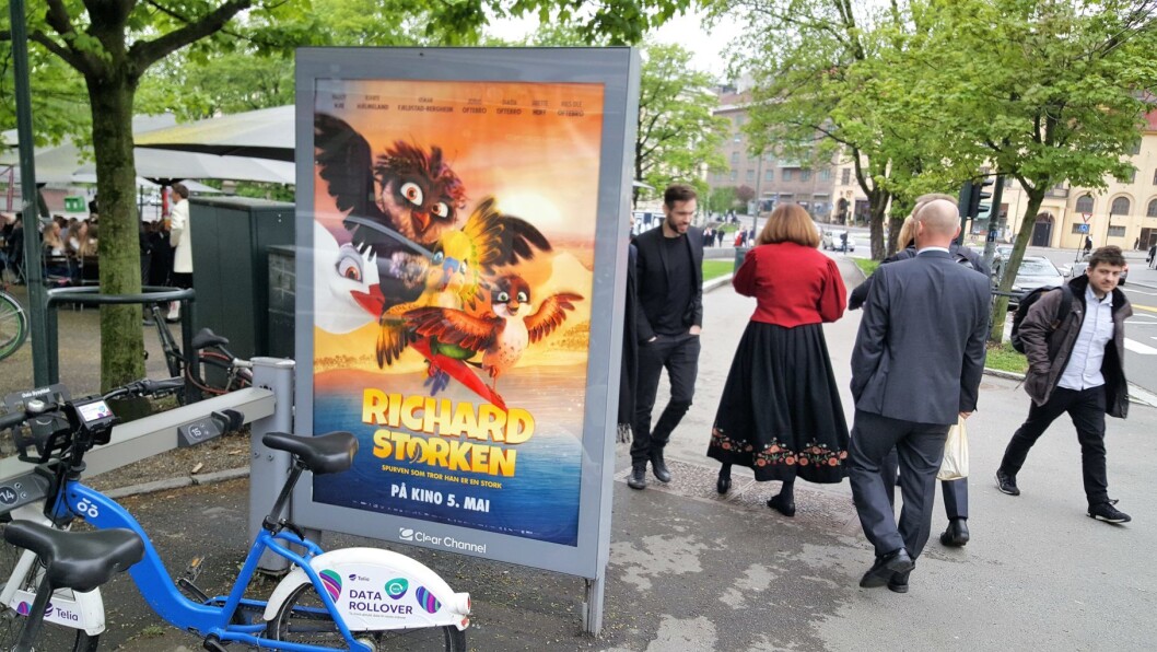 Reklameskiltene til Clear Channel er svært synlige i bybildet. Her fra Alexander Kiellands plass på øvre Grünerløkka på selveste 17. mai i går. Foto: Tarjei Kidd Olsen Reklameskiltene til Clear Channel er svært synlige i bybildet. Her fra Alexander Kiellands plass på øvre Grünerløkka på selveste 17. mai i går. Foto: Tarjei Kidd Olsen