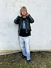 Andreas Ulstein Granum arrangerer konserter, står bak et plateselskap og gjennomfører skograves.