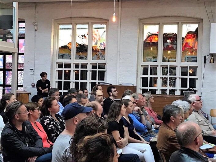 Mange var møtt opp for å diskutere hvordan romfolk har det i dagens Norge. Foto: Nesteren Hasani Mange var møtt opp for å diskutere hvordan romfolk har det i dagens Norge. Foto: Nesteren Hasani