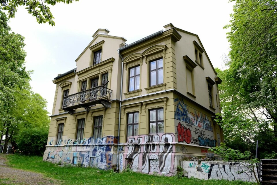 Det er her i den gamle presteboligen i Stensparken bydel St. Hanshaugen ønsker å huse fritidstilbud for bydelens ungdom. Foto: Trond Løkke