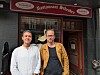 Henrik Henriksen (t.v.) og Andreas Viestad driver den 100 år gamle restauranten i Waldemar Thranes gate, Restaurant Schrøder.
