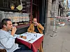 Henrik Henriksen og Andreas Viestad driver den 100 år gamle restauranten i Waldemar Thranes gate, Restaurant Schrøder.