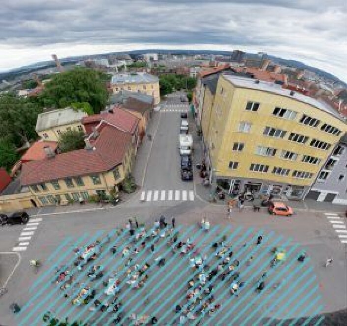 Her markeres området som mange vil ha som torg. Bildet er tatt oppe i tårnet på Kampen kirke på søndag. Foto: Even Westvang Her markeres området som mange vil ha som torg. Bildet er tatt oppe i tårnet på Kampen kirke på søndag. Foto: Even Westvang