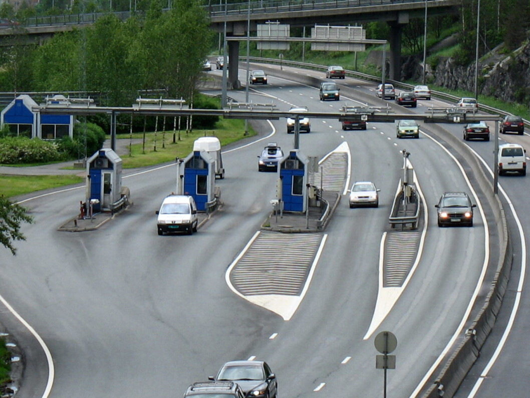 Folk fra Akerhus pendler gjennom bomringen med høye satser. Nå må også pendlernes hjemfylke ut med eiendomsskatt til Oslo. Foto: Wikimedia Commons Folk fra Akerhus pendler gjennom bomringen med høye satser. Nå må også pendlernes hjemfylke ut med eiendomsskatt til Oslo. Foto: Wikimedia Commons