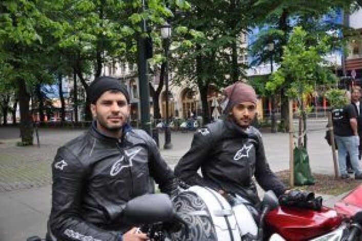 Islan Basil og Ali Bahrain deltok i demonstrasjonen mot de rødgrønne politikerne i Oslo. Foto: Arnsten LInstad Islan Basil og Ali Bahrain deltok i demonstrasjonen mot de rødgrønne politikerne i Oslo. Foto: Arnsten LInstad