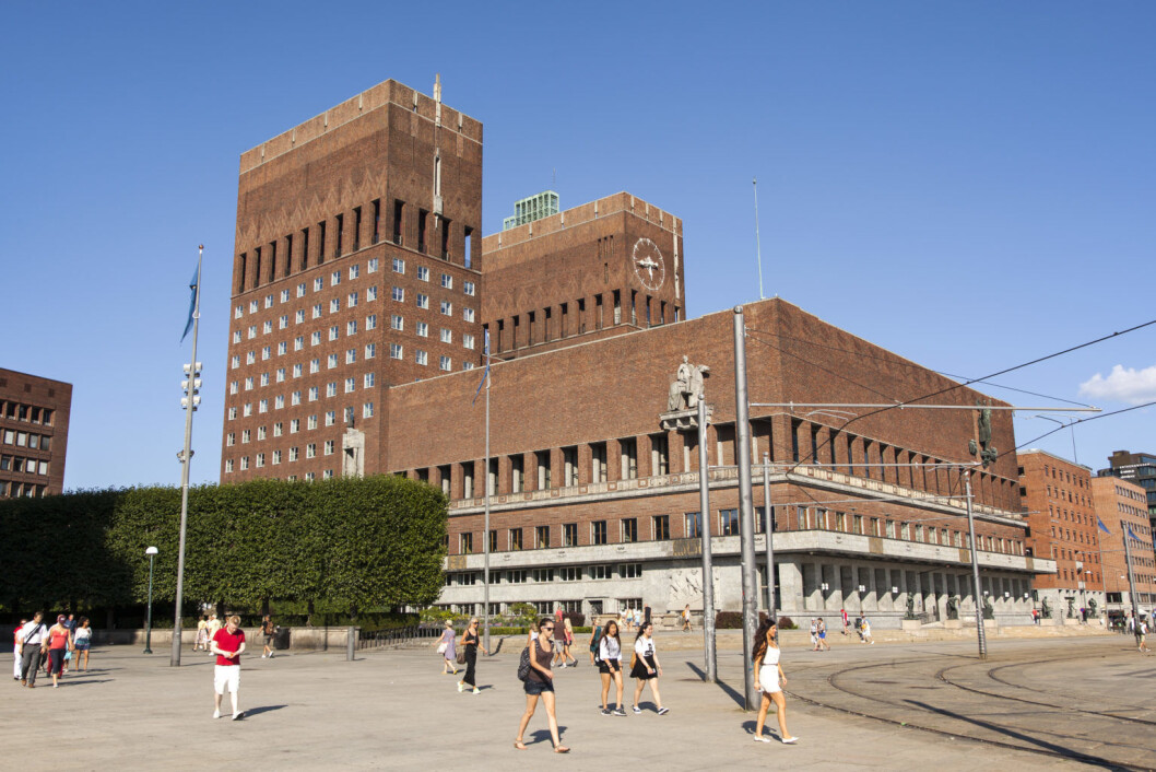 Ekteparet som svindlet Oslo kommune var ansatt i en etat underlagt byrådsavdelingen for miljø og samferdsel på rådhuset. Foto: Andreas Haldorsen, via Creative Commons Ekteparet som svindlet Oslo kommune var ansatt i en etat underlagt byrådsavdelingen for miljø og samferdsel på rådhuset. Foto: Andreas Haldorsen, via Creative Commons