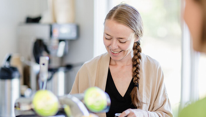 Anne Marte Archer bak tappekranen på Gressholmen kro. Anne Marte Archer bak tappekranen på Gressholmen kro.