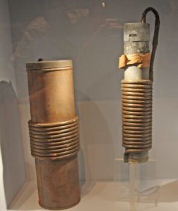 «Helvetesmaskiner» som ble støpt inn i kullbiter og blandet i skipenes kullbunkers. Bildet er tatt på utstillingen Torpedert på Norsk Maritimt Museum. Foto: Hans Magnus Borge «Helvetesmaskiner» som ble støpt inn i kullbiter og blandet i skipenes kullbunkers. Bildet er tatt på utstillingen Torpedert på Norsk Maritimt Museum. Foto: Hans Magnus Borge
