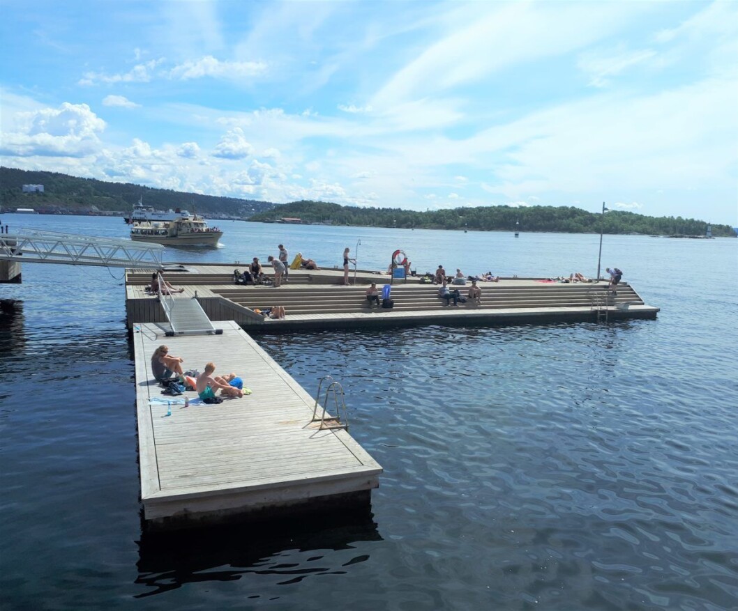 Badebrygga ytterst på Tjuvholmen skaper store støyproblemer for naboene i sommermånedene. Foto: Christian Boger Badebrygga ytterst på Tjuvholmen skaper store støyproblemer for naboene i sommermånedene. Foto: Christian Boger
