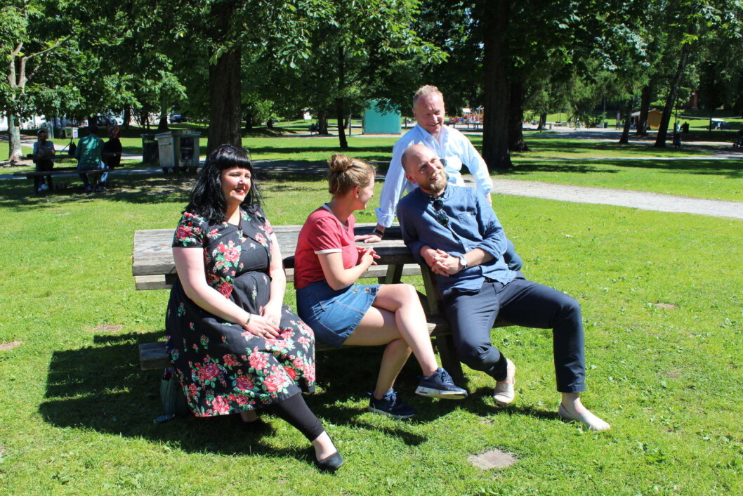 Leder i Grünerløkka Arbeiderparti, Victoria Marie Evensen, BU-representant Grünerløkka, Tirill Sjøvold (SV), Kristian Vea fra MDG på Grünerløkka og byrådsleder Raymond Johansen. Foto: Oslo Kommune Leder i Grünerløkka Arbeiderparti, Victoria Marie Evensen, BU-representant Grünerløkka, Tirill Sjøvold (SV), Kristian Vea fra MDG på Grünerløkka og byrådsleder Raymond Johansen. Foto: Oslo Kommune