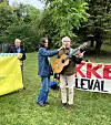 Visesanger Lars Klevestrand synger ut.