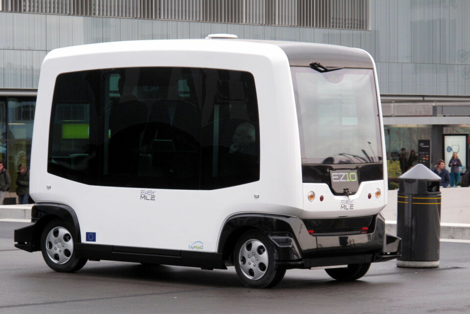 En EZ10 selvkjørende buss. Modellen ble testet i Oslo i 2016 og tidligere i år. Neste år skal den rulles ut til befolkningen, i første omgang som et pilotprosjekt i begrenset skala. Foto: Rama / CC BY-SA 2.0 fr