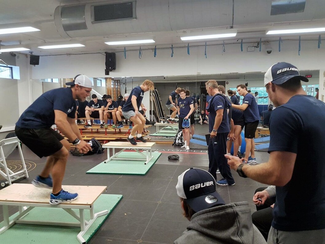 Iron Man-konkurransen. Her er VIF hockey i aksjon. Foto: Ellen Synnøve Korstad Iron Man-konkurransen. Her er VIF hockey i aksjon. Foto: Ellen Synnøve Korstad