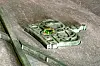 En peridot pryder kronen i sarkofagens kongevåpen.