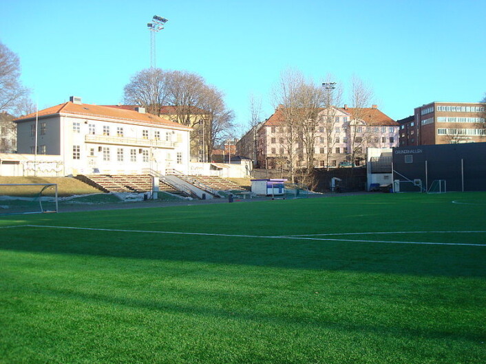 På Dælenenga spilles det fortsatt fotball, året rundt. Foto: Ole Anders Flatmo/Wikipedia På Dælenenga spilles det fortsatt fotball, året rundt. Foto: Ole Anders Flatmo/Wikipedia