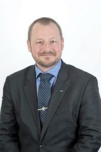 Skolepappa Thomas Egeberg Lund er oppgitt over at det er skapt usikkerhet rundt nærskolen. Foto: Mercuri Urval Skolepappa Thomas Egeberg Lund er oppgitt over at det er skapt usikkerhet rundt nærskolen. Foto: Mercuri Urval
