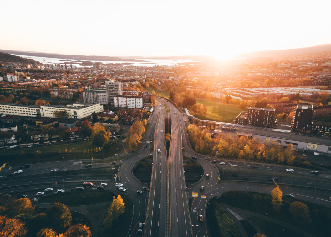 Ikke bare naturen som er vaker i Oslo, men solnedgangen og. Her med Sinsenkrysset i forgrunnen. Foto: Petter Dulsrud Ikke bare naturen som er vaker i Oslo, men solnedgangen og. Her med Sinsenkrysset i forgrunnen. Foto: Petter Dulsrud