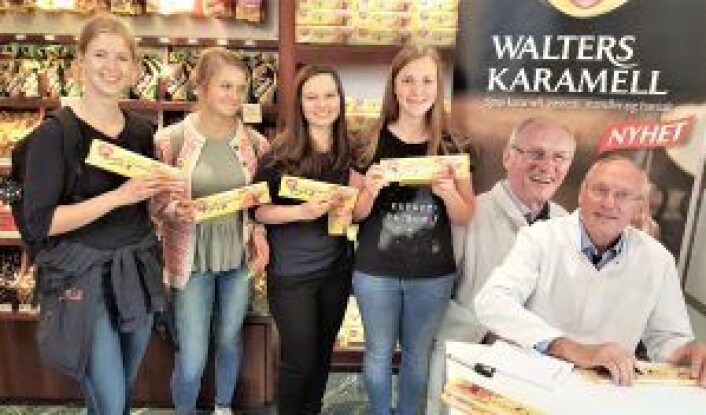 Irene Bokn Haugland, Marit Holter, Sofie Garnes og Mari Morland ville alle oppleve Walter og sjokoladen hans. Foto: Tarjei Kidd Olsen Irene Bokn Haugland, Marit Holter, Sofie Garnes og Mari Morland ville alle oppleve Walter og sjokoladen hans. Foto: Tarjei Kidd Olsen