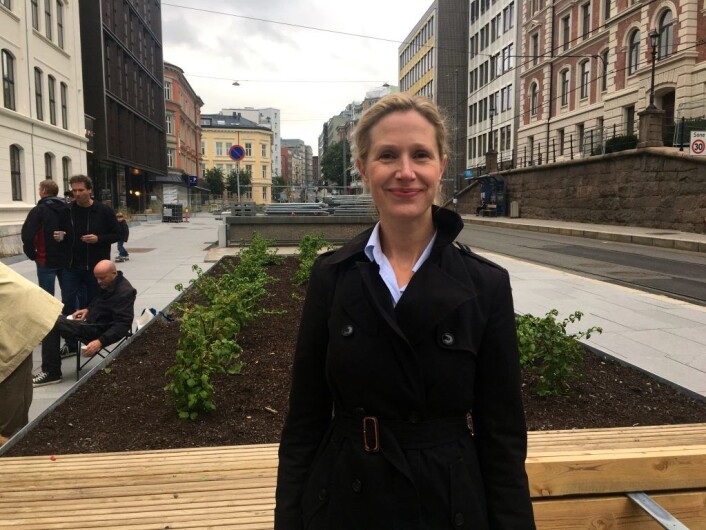 Julie Sjøwall Oftedal, arkitekt i A-lab, foran den tidligere nedkjøringsrampen. Foto: Live Drønen Julie Sjøwall Oftedal, arkitekt i A-lab, foran den tidligere nedkjøringsrampen. Foto: Live Drønen