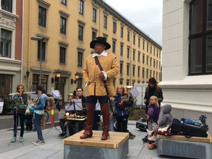 Selveste Cort Adeler var på plass på åpningen. Foto: Live Drønen Selveste Cort Adeler var på plass på åpningen. Foto: Live Drønen