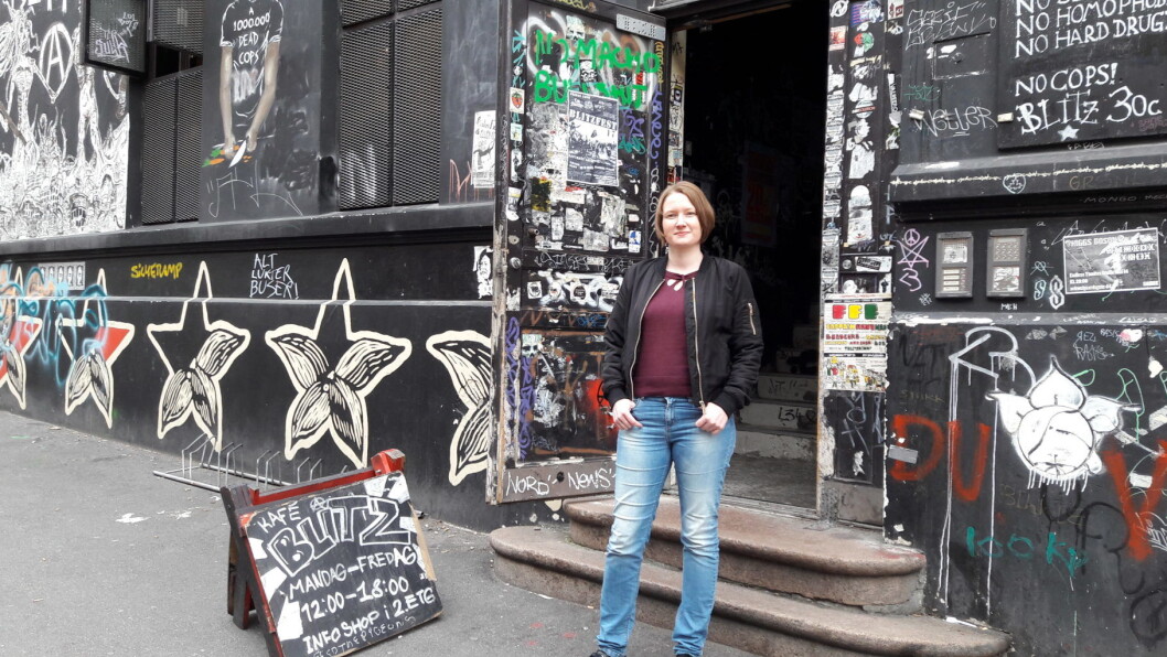 Redaktør Tori Aarseth og RadiOrakel griper sjansen når de store radiokanalene forsvinner fra FM. Foto: Anders Høilund Redaktør Tori Aarseth og RadiOrakel griper sjansen når de store radiokanalene forsvinner fra FM. Foto: Anders Høilund
