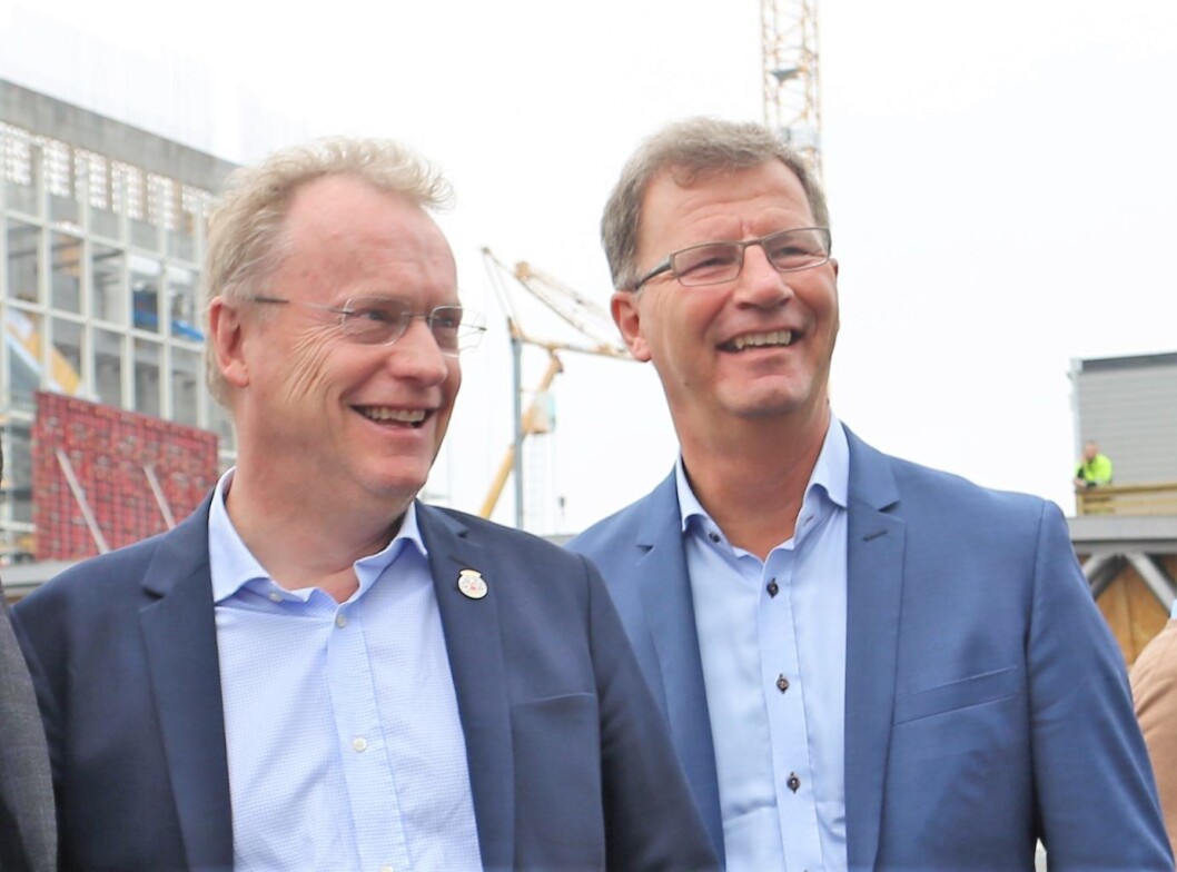 Byrådsleder Raymond Johansen (Ap) og finansbyråd Robert Steen (Ap) krever eiendomsskatt fra Høyres hus mens partifellene på Youngstorget slipper unna. Foto: Foto: Bernt Sønvisen / Flickr Byrådsleder Raymond Johansen (Ap) og finansbyråd Robert Steen (Ap) krever eiendomsskatt fra Høyres hus mens partifellene på Youngstorget slipper unna. Foto: Foto: Bernt Sønvisen / Flickr