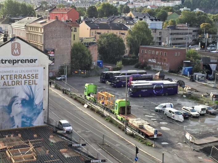 Her, på busstomta i Schweigaardsgate, kan det komme ny midlertidig sentrum brannstasjon. Foto: Vegard Velle Her, på busstomta i Schweigaardsgate, kan det komme ny midlertidig sentrum brannstasjon. Foto: Vegard Velle