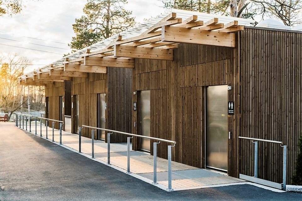 Naturperlen Solvik på Malmøya har fått arkitektpris for et garderobeanlegg. Foto: Pressenytt