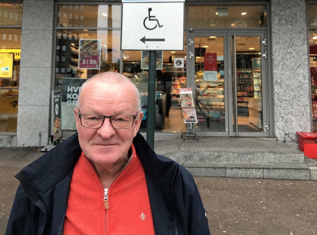 Geir Gundersen er bekymret for at flere og flere parkeringsplasser for handikappede blir borte i Oslo sentrum. Foto: Christina Hantho Geir Gundersen er bekymret for at flere og flere parkeringsplasser for handikappede blir borte i Oslo sentrum. Foto: Christina Hantho