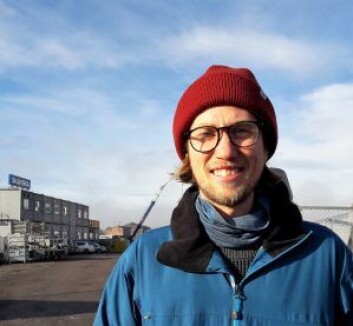 Espen Hagen håper at brua får stå og at de som bor på Sørenga slipper å gå rundt Bispevika for å komme til tog og trikk. Foto: Anders Høilund Espen Hagen håper at brua får stå og at de som bor på Sørenga slipper å gå rundt Bispevika for å komme til tog og trikk. Foto: Anders Høilund