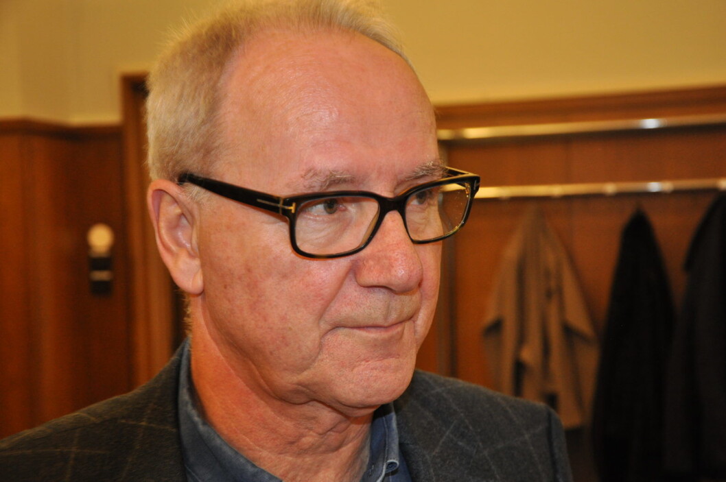 Bildetekst: SVs Ivar Johansen husker da Oslo-politikere fikk gratisbillett på trikken, egen VIP-losje på Ullevål, frikort på byens kinoer og gullpensjon. Foto: Arnsten Linstad Bildetekst: SVs Ivar Johansen husker da Oslo-politikere fikk gratisbillett på trikken, egen VIP-losje på Ullevål, frikort på byens kinoer og gullpensjon. Foto: Arnsten Linstad