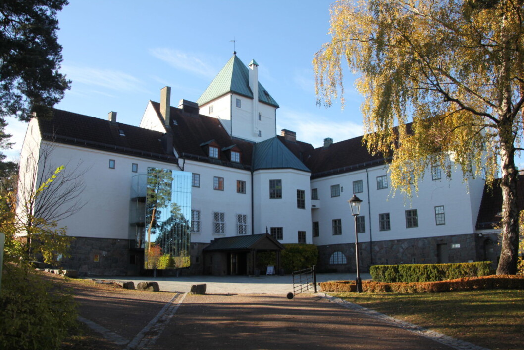 Villa Grande på Bygdøy var hjemstedet til Vidkun Quisling under 2. verdenskrig. Senter for studier av Holocaust og livssynsminoriteter (HL-senteret) flyttet inn i bygget i 2005. Foto: Hans Magnus Borge Villa Grande på Bygdøy var hjemstedet til Vidkun Quisling under 2. verdenskrig. Senter for studier av Holocaust og livssynsminoriteter (HL-senteret) flyttet inn i bygget i 2005. Foto: Hans Magnus Borge
